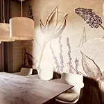 Leaf Holiday home
